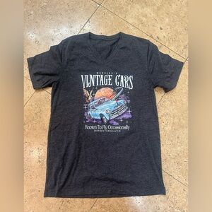 Weasley’s Vintage Cars Graphic V-Neck Unisex Tee M- Dark Charcoal Gray